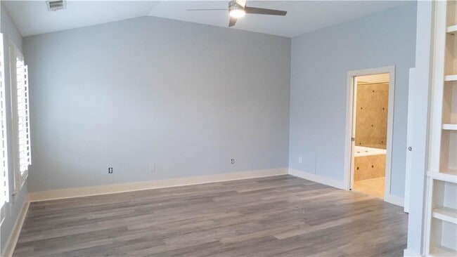 Building Photo - 6146 Holly Pk Ln SE