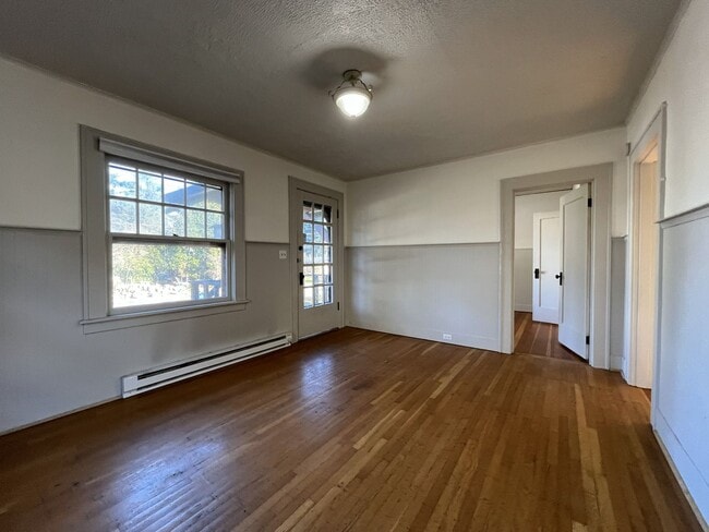 Building Photo - Character-Rich Two-Bedroom with Vintage Bath, Ample Storage & Expansive Outdoor Space