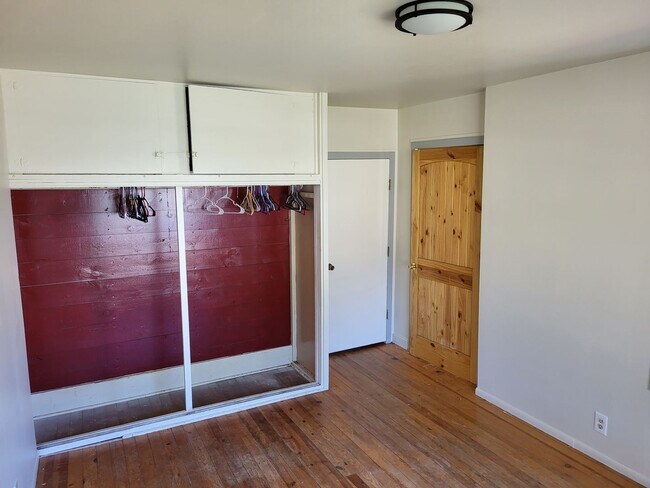 Building Photo - 210 N Elden St