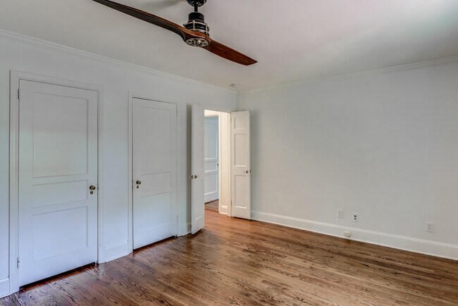 Building Photo - 1216 Duplin Rd
