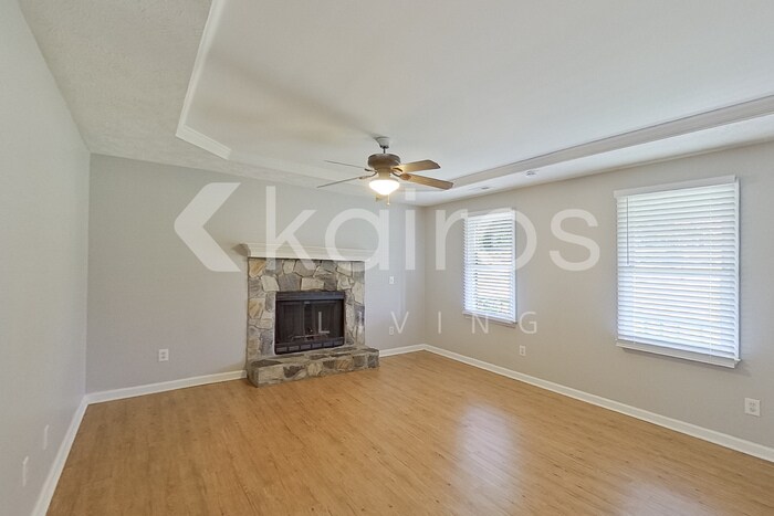 Building Photo - 5312 Blanchette St