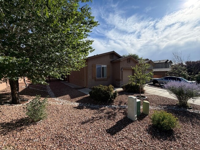 Building Photo - 2 Bedroom Single Story Town Home Available Near 98th St SW & Dennis Chavez Blvd SW!