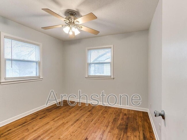 Building Photo - 630 Villa Dr