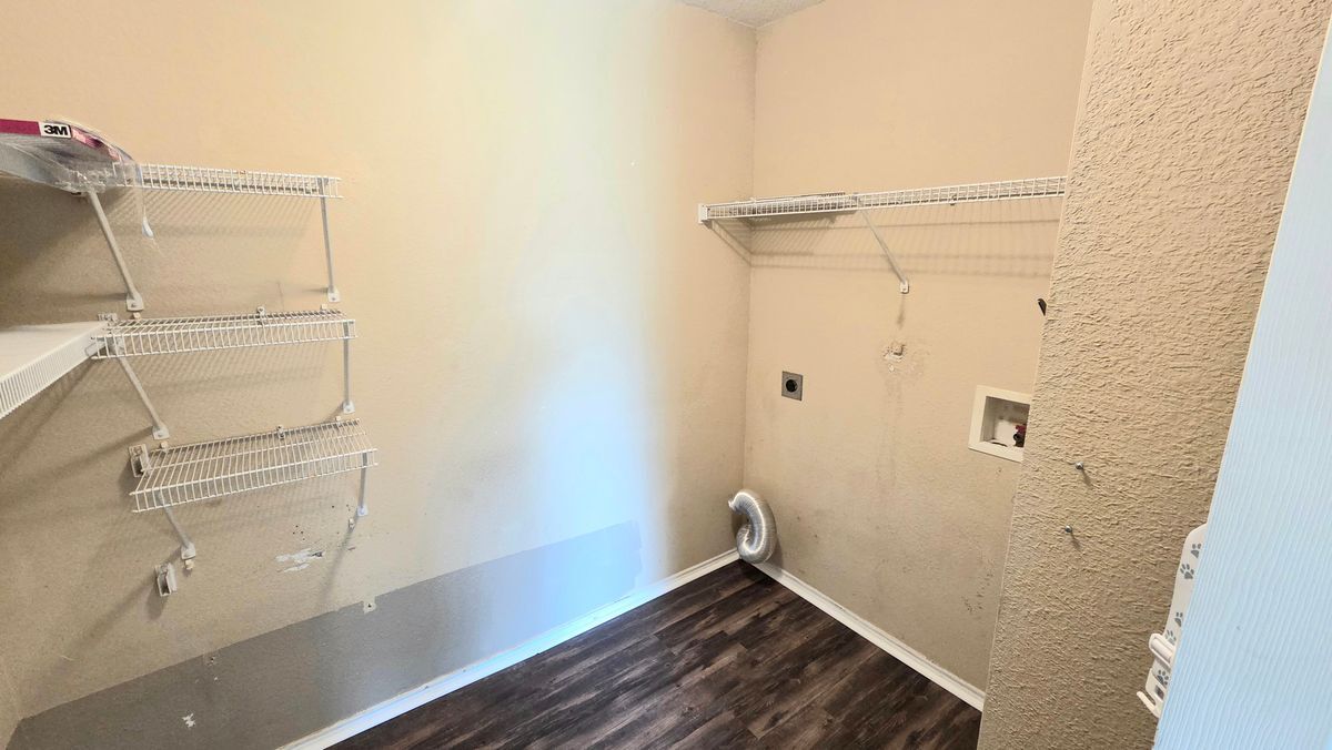 Building Photo - 8103 Zephyr Ct