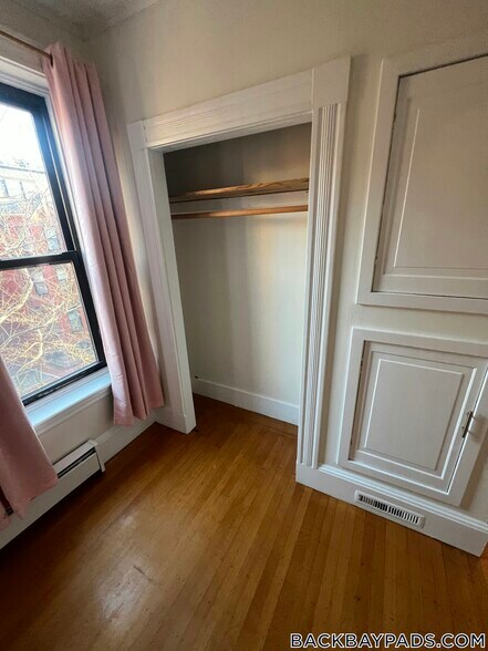 Building Photo - 429 Marlborough St