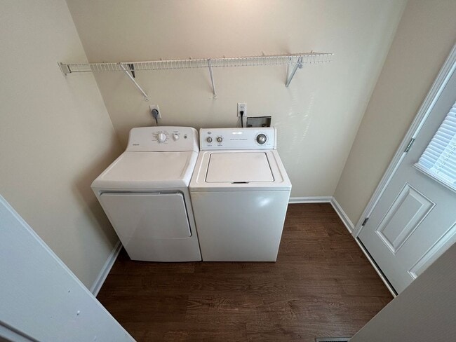 Building Photo - Leasing for Immediate Move-In!