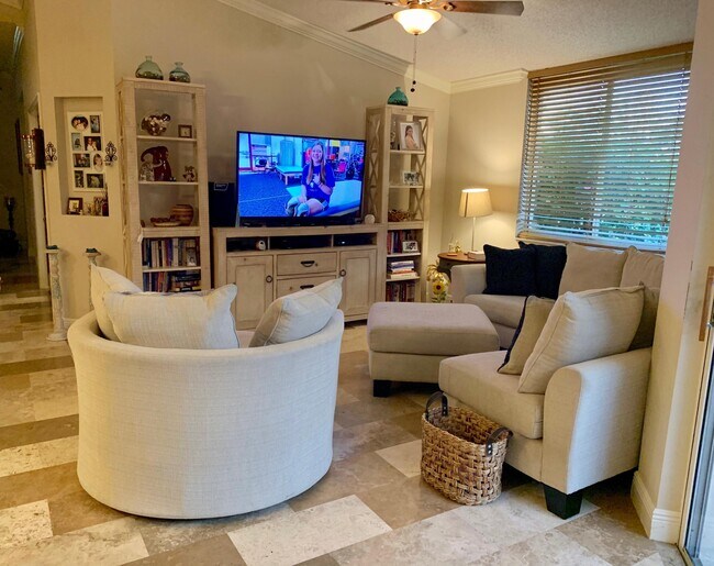Building Photo - 9775 Boca Gardens Cir N