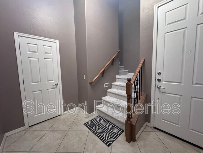 Building Photo - 29128 N 22nd Ave