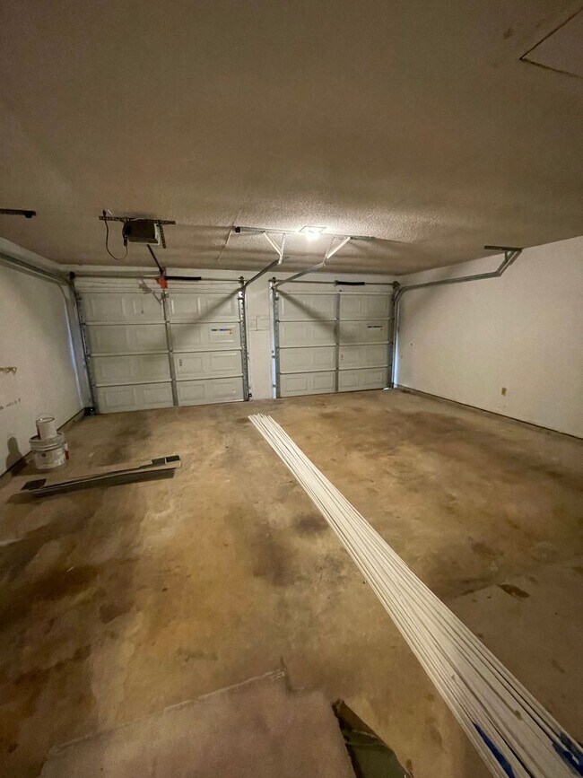 Building Photo - MOVE-IN SPECIAL! 3-Bedroom Home in Fort Ba...