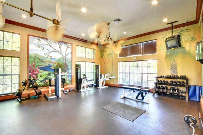 Building Photo - 1000 Scotia Dr