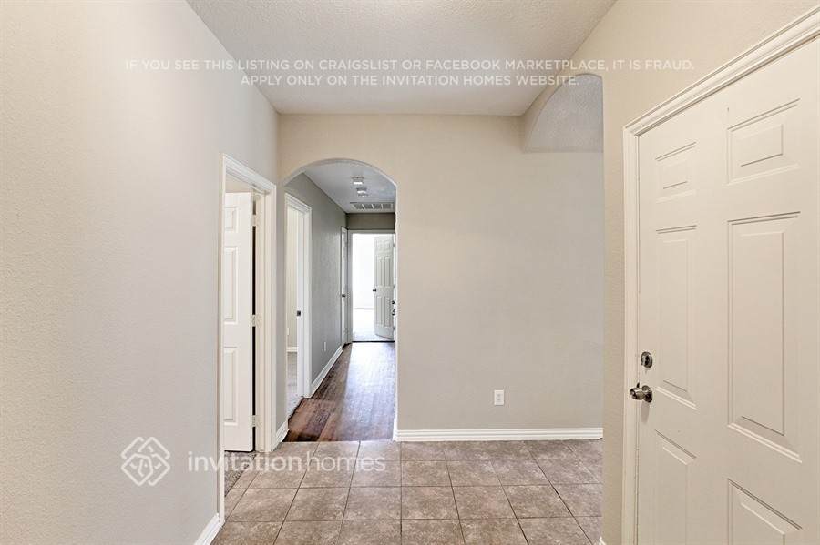 Building Photo - 13916 Garden Grove Dr