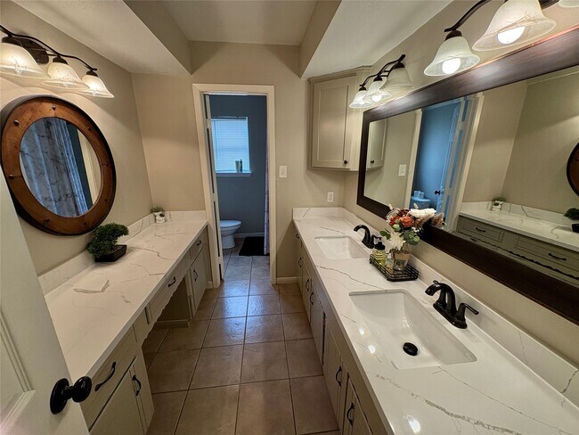 Building Photo - 21802 Rotherham Dr