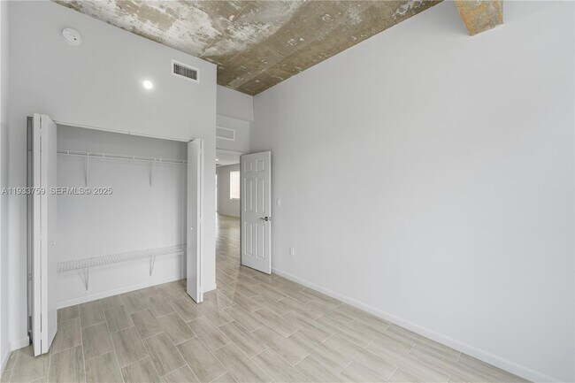 Building Photo - 1393 NW 31st Ave