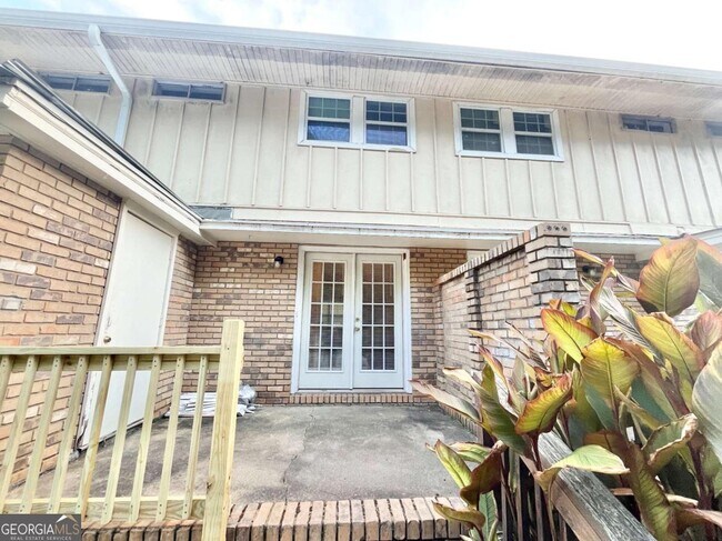 Building Photo - 100 Chalfont Dr