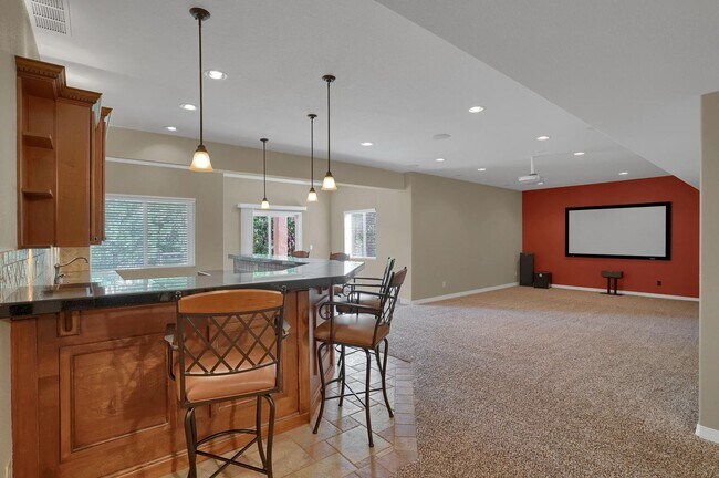 Building Photo - Beautiful Ranch Style Home in District 20-...