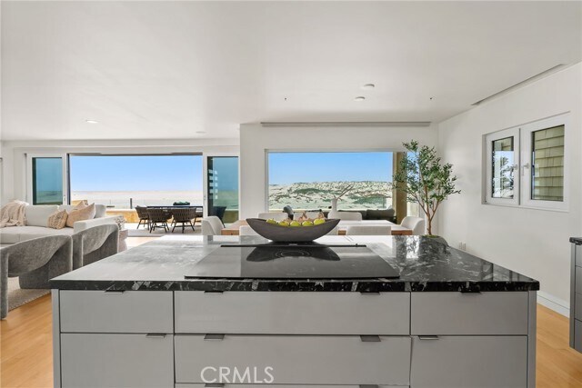 Building Photo - 1554 E Oceanfront