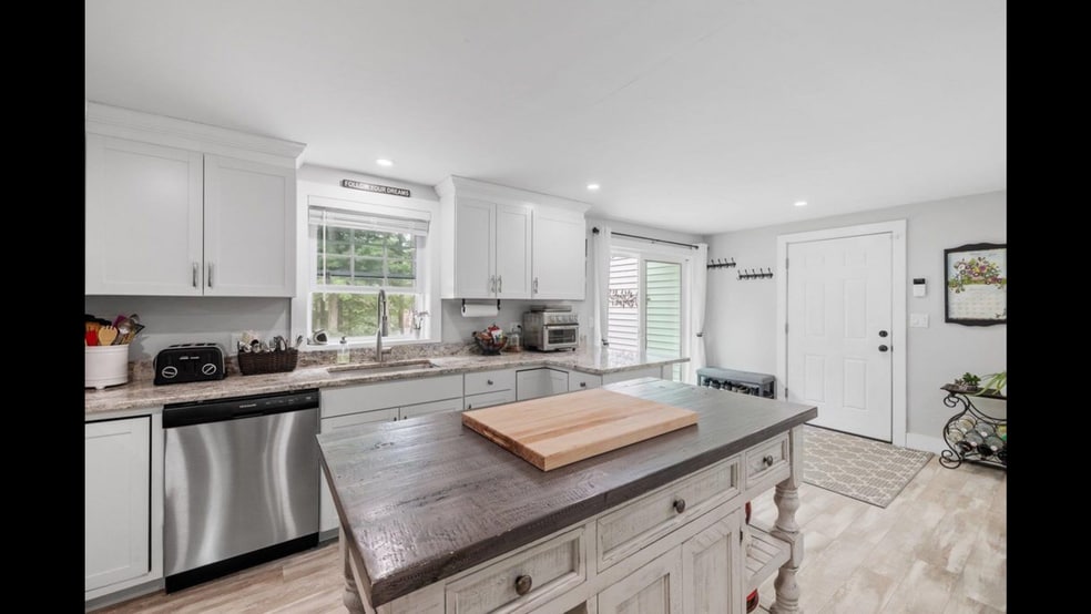 Modern kitchen - 8 Edgewood Ter