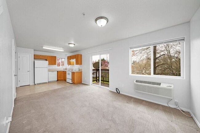 Building Photo - 2 bedroom 1.5 bath Condo! Washer and Dryer in unit!!