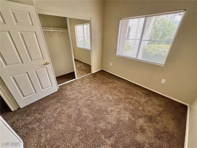 Building Photo - 2112 Calville St