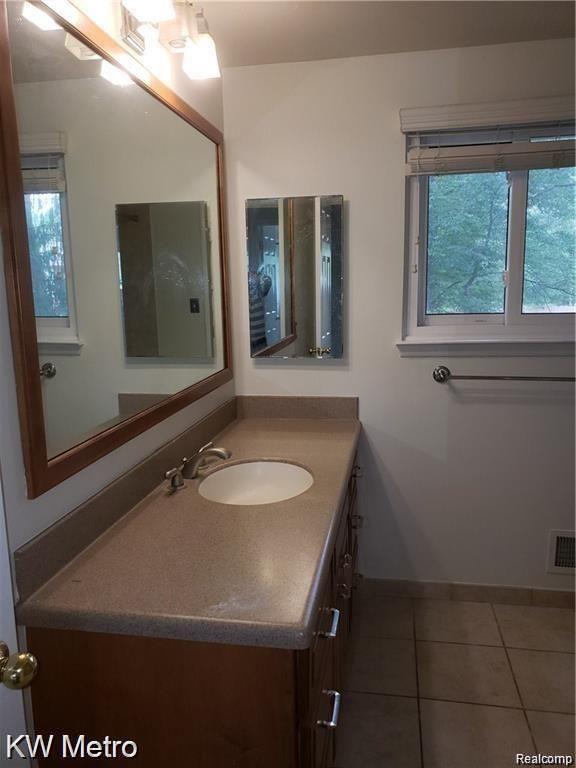 Building Photo - 5969 Slate Dr
