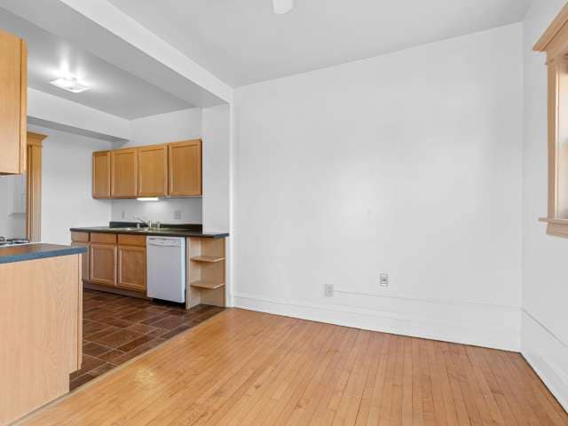 Building Photo - 2217 W Wisconsin Ave