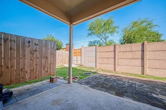 Building Photo - 6302 Wellness Landing Ln