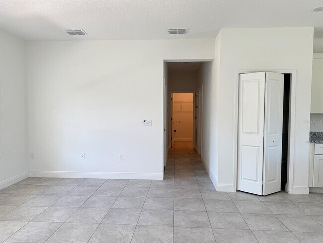 Building Photo - 6365 SW 156th Pl