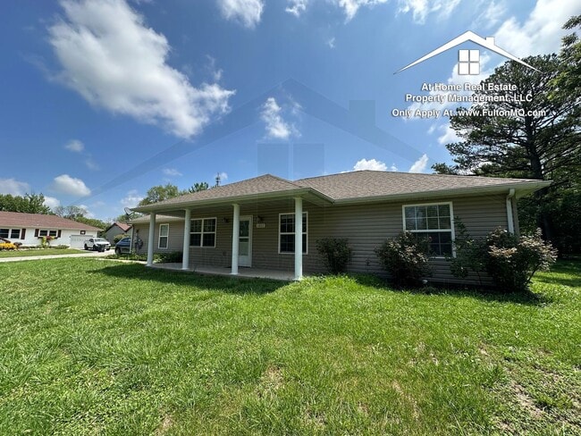 Primary Photo - 1002 Cote Sans Dessein Rd