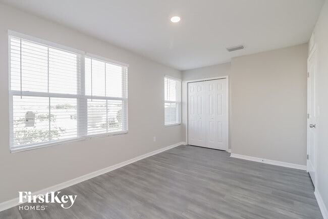 Building Photo - 35702 Jenny Lynne Cir