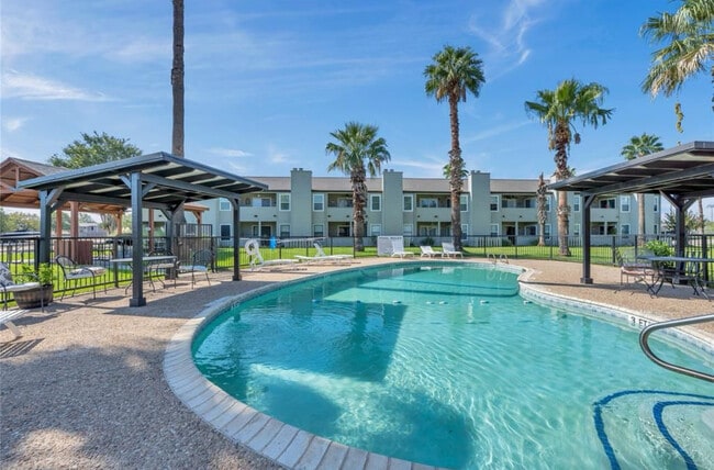 Building Photo - 604 Highcrest Dr