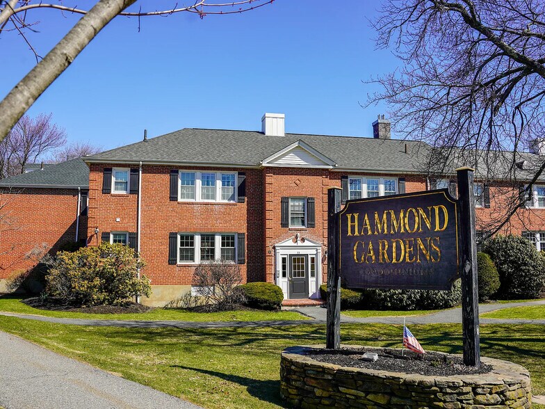Building Photo - 33 Hammond Pond Pky