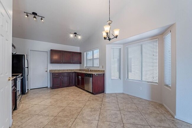 Building Photo - North West Chandler Home with a Pool