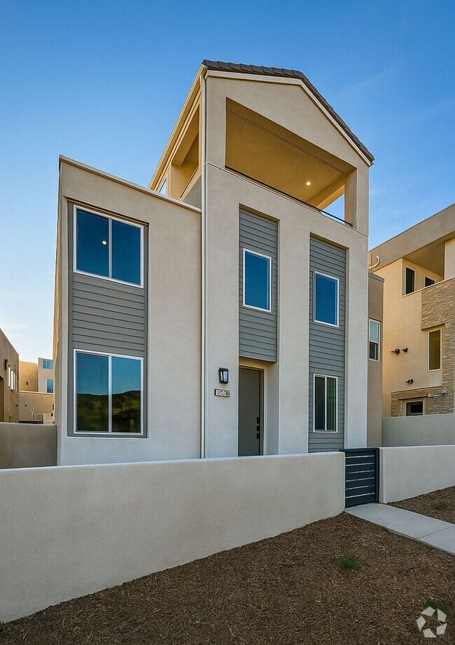 Building Photo - 27128 Skyland Wy