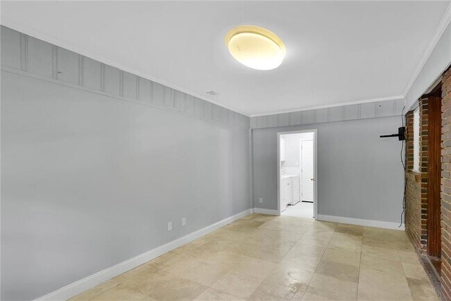 Building Photo - 1857 Fern Creek Ln NE