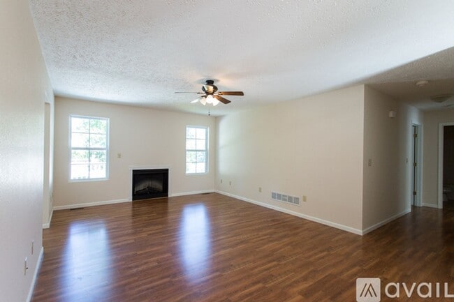Building Photo - NEWLY PAINTED INSIDE!!! Available May 15
