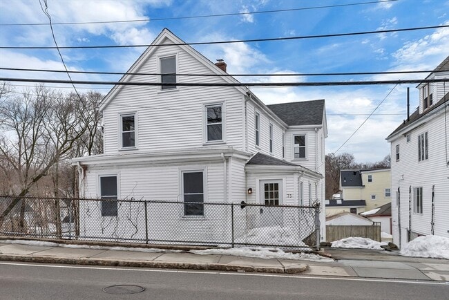 Building Photo - 73 Walnut St