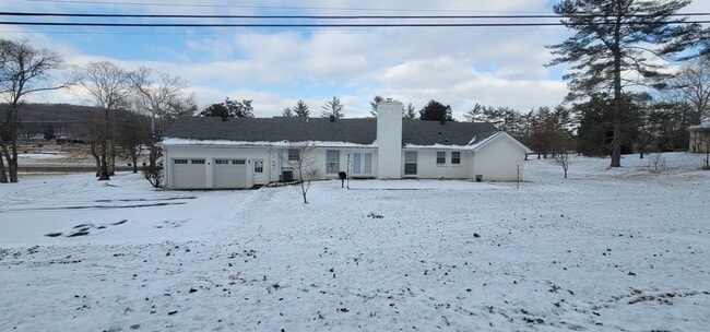 Building Photo - 590 Dunbar Cave Rd