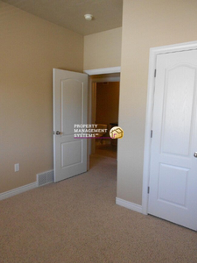 Building Photo - 1156 E 3300 S