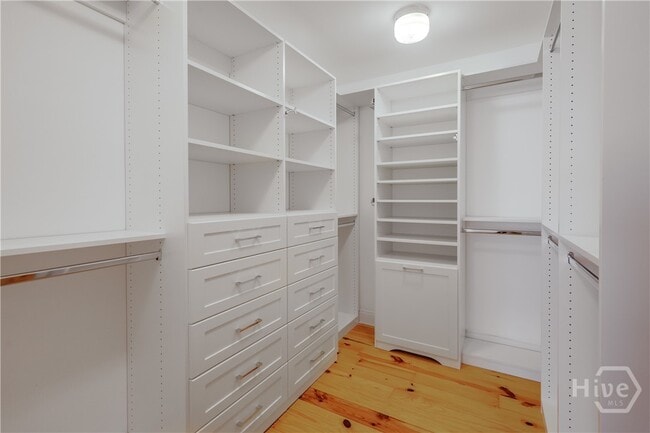 Building Photo - 145 Hendrix Ave