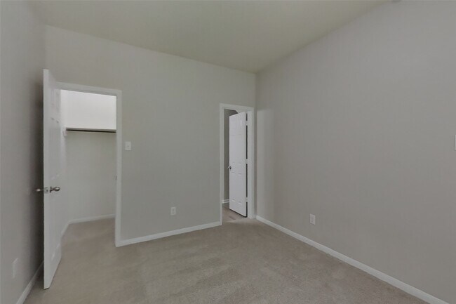 Building Photo - 12223 Elm Orch Trl