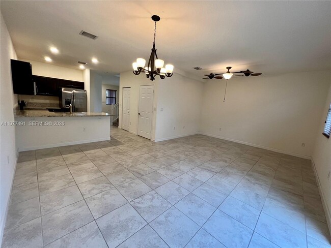 Building Photo - 15000 SW 119th Ln