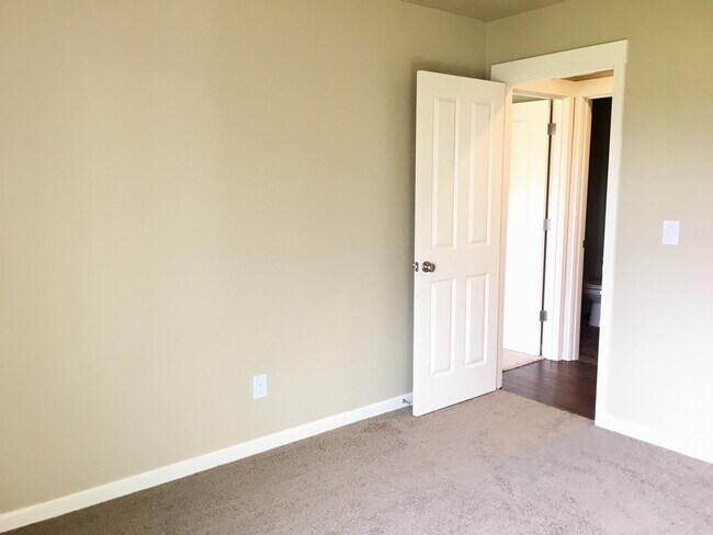 Building Photo - Brand New 3BD Ranch Home in Desirable Batt...