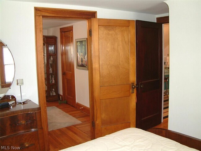 Building Photo - 13834 Clifton Blvd