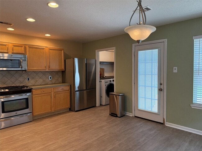 Building Photo - 15306 Thistle Rock Ln