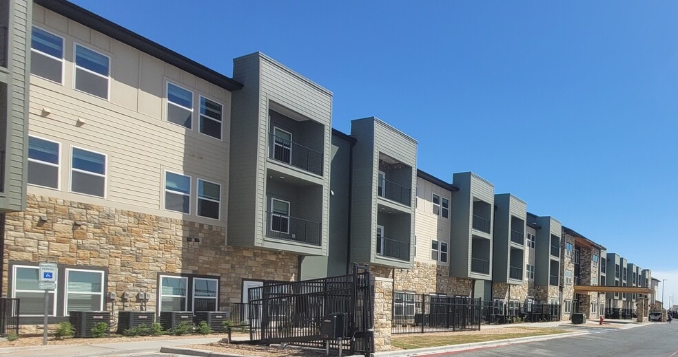 Building Photo - Magnolia Living