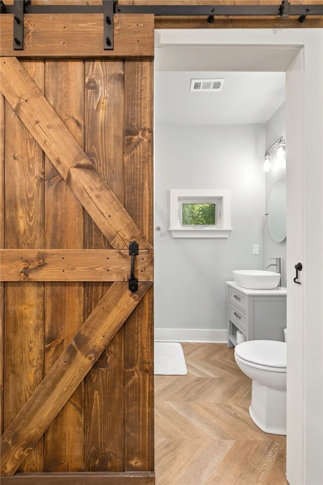 Building Photo - 93 S W Ave