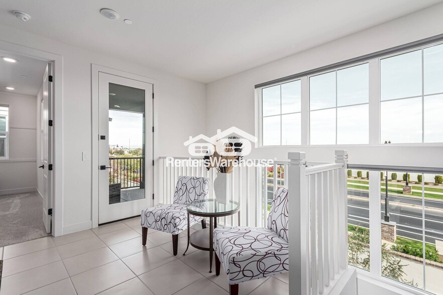 Primary Photo - 11300 N Casa Dega Dr