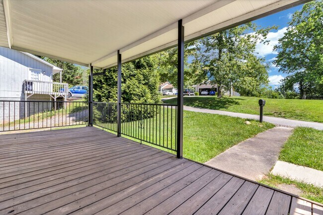 Building Photo - 38 Hi Alta Ave