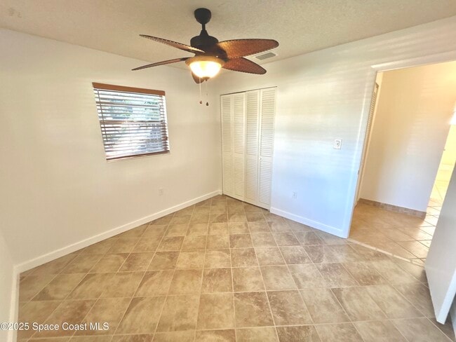 Building Photo - 401 Sea Horse Ave