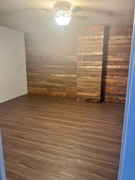 Room 3 bottom floor - 600 Terry St